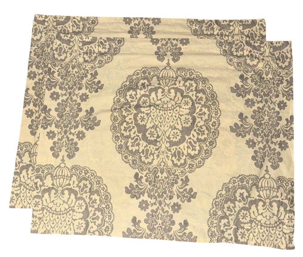 Pottery Barn Lucianna Medallion 2 Pillow Sham Set Ivory/ Gray Damask Luxury